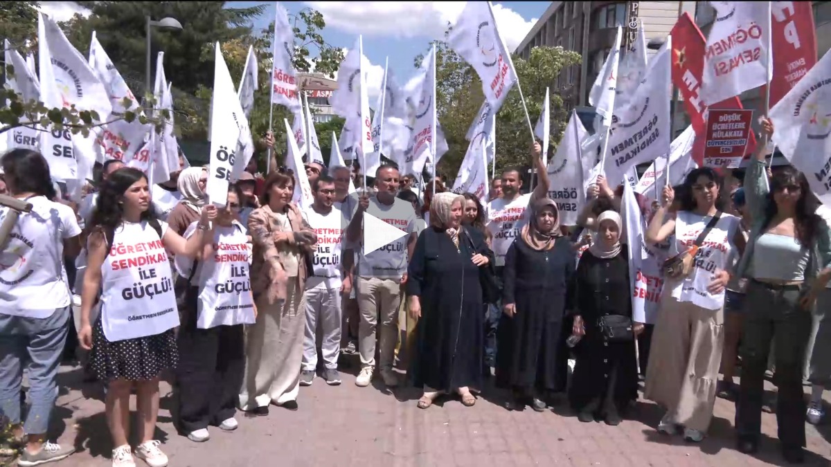 Mağdur öğretmenler Madenci Anıtı'ndan seslendi