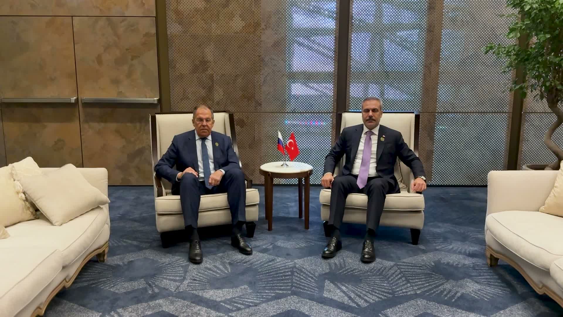 Dışişleri Bakanı Fidan, Rusya Dışişleri Bakanı Lavrov ile görüştü