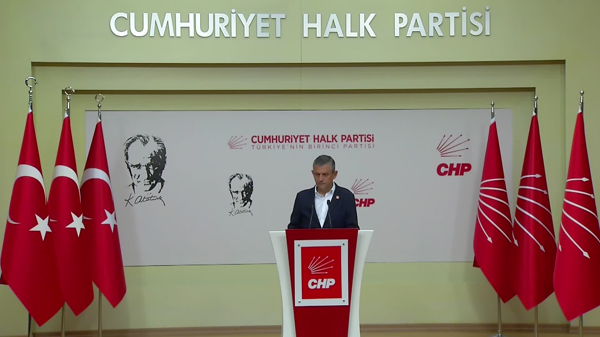 CHP Kurultayı'na iptal kararı... Özgür Özel'den, Kılıçdaroğlu'na telefon yanıtı: "O telefon eğer bu yargı kararıyla uzlaşmaksa, ben uzlaşmam"