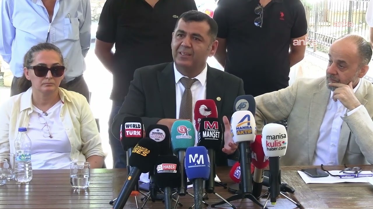 CHP Manisa İl Başkanı Engin Uzun görevinden ayrıldı