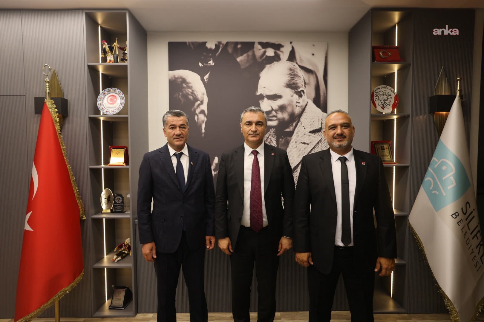 CHP Sözcüsü Sarı, Silifke Belediyesi’ni ve Silifke İlçe Başkanlığı’nı ziyaret etti