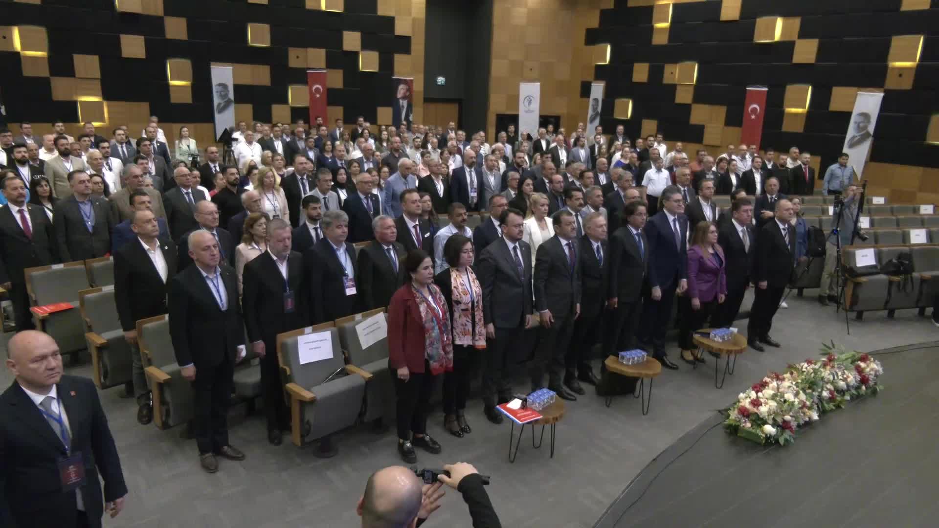CHP' İç Ege Bölge Toplantısı... Ensar Aytekin: CHP iktidara yürüyen değil koşan bir parti