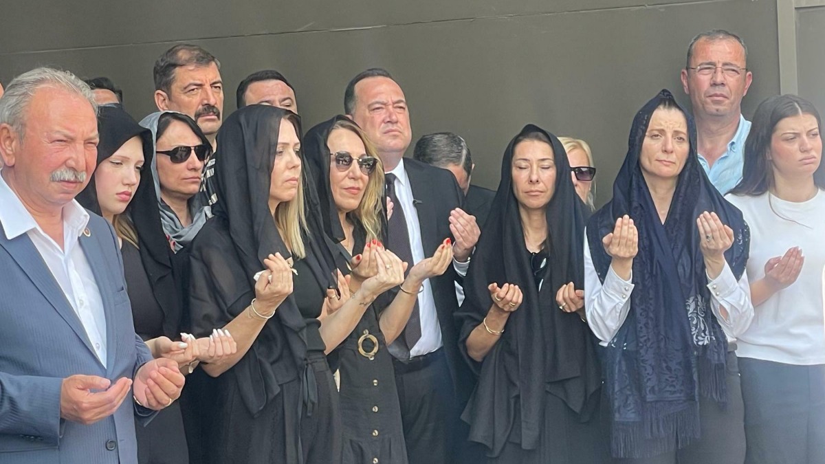 Ferdi Zeyrek vefatının birinci yılında Manisa’da anıldı
