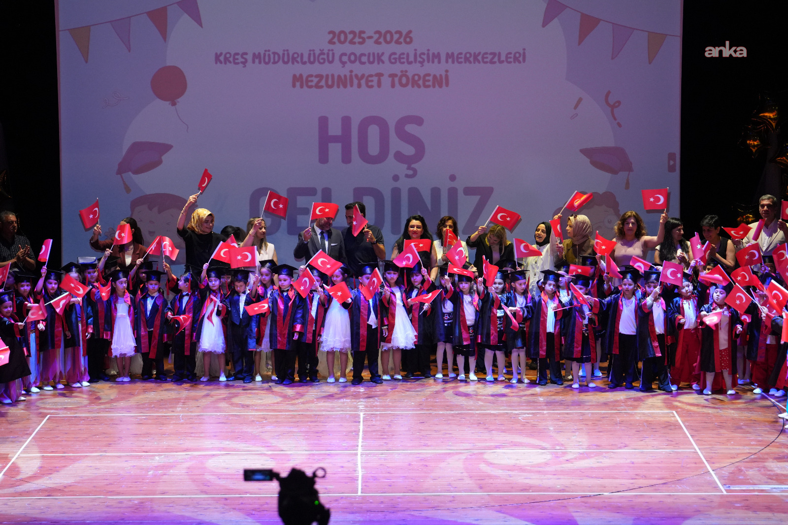 Kartal Belediyesi kreşlerinde mezuniyet heyecanı