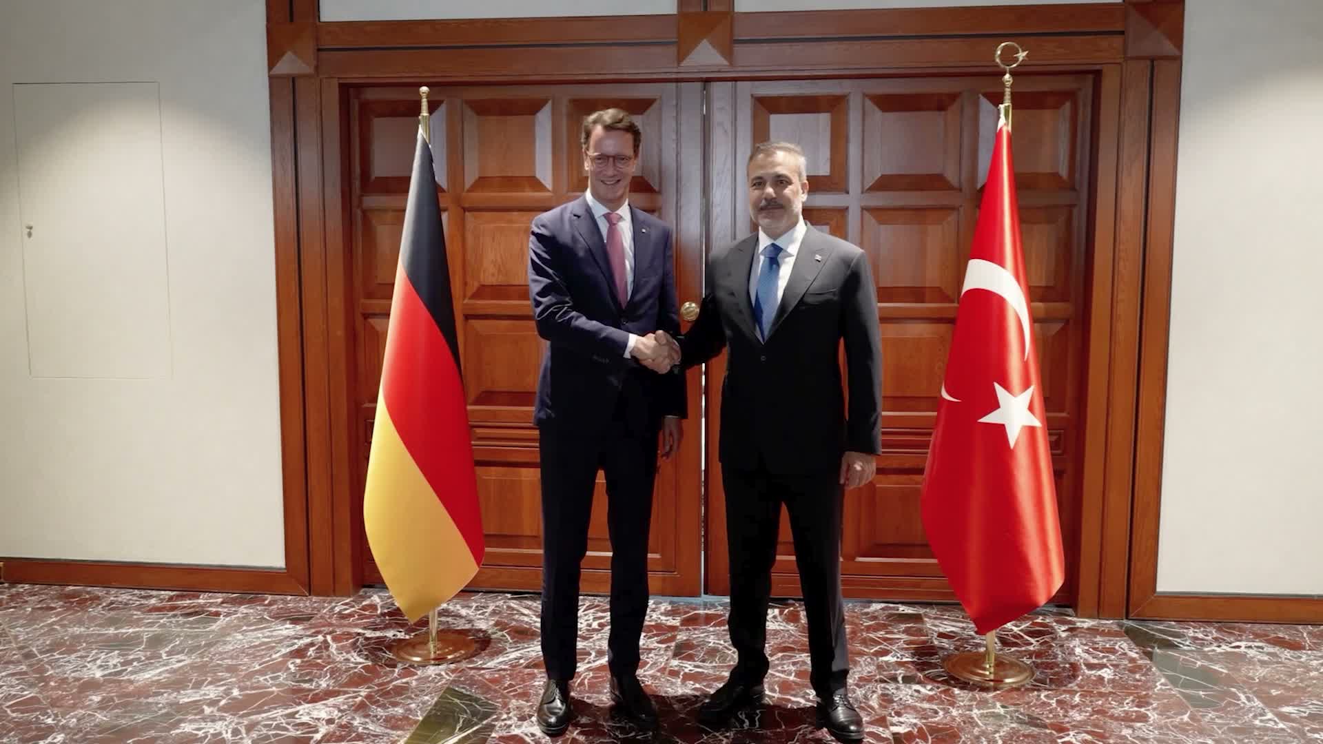 Dışişleri Bakanı Fidan, Kuzey Ren-Vestfalya Başbakanı Wüst ile görüştü