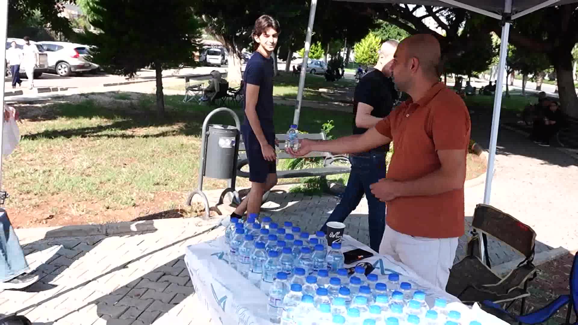 Mersin Büyükşehir Belediyesi, YKS’ye giren öğrencilerin yanında