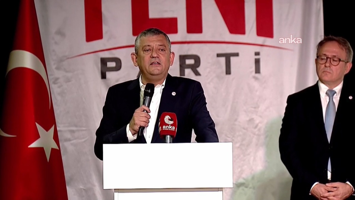 "Dünyanın dört bir yanında bir sivil darbe döneminde olduğumuz görülüyor"