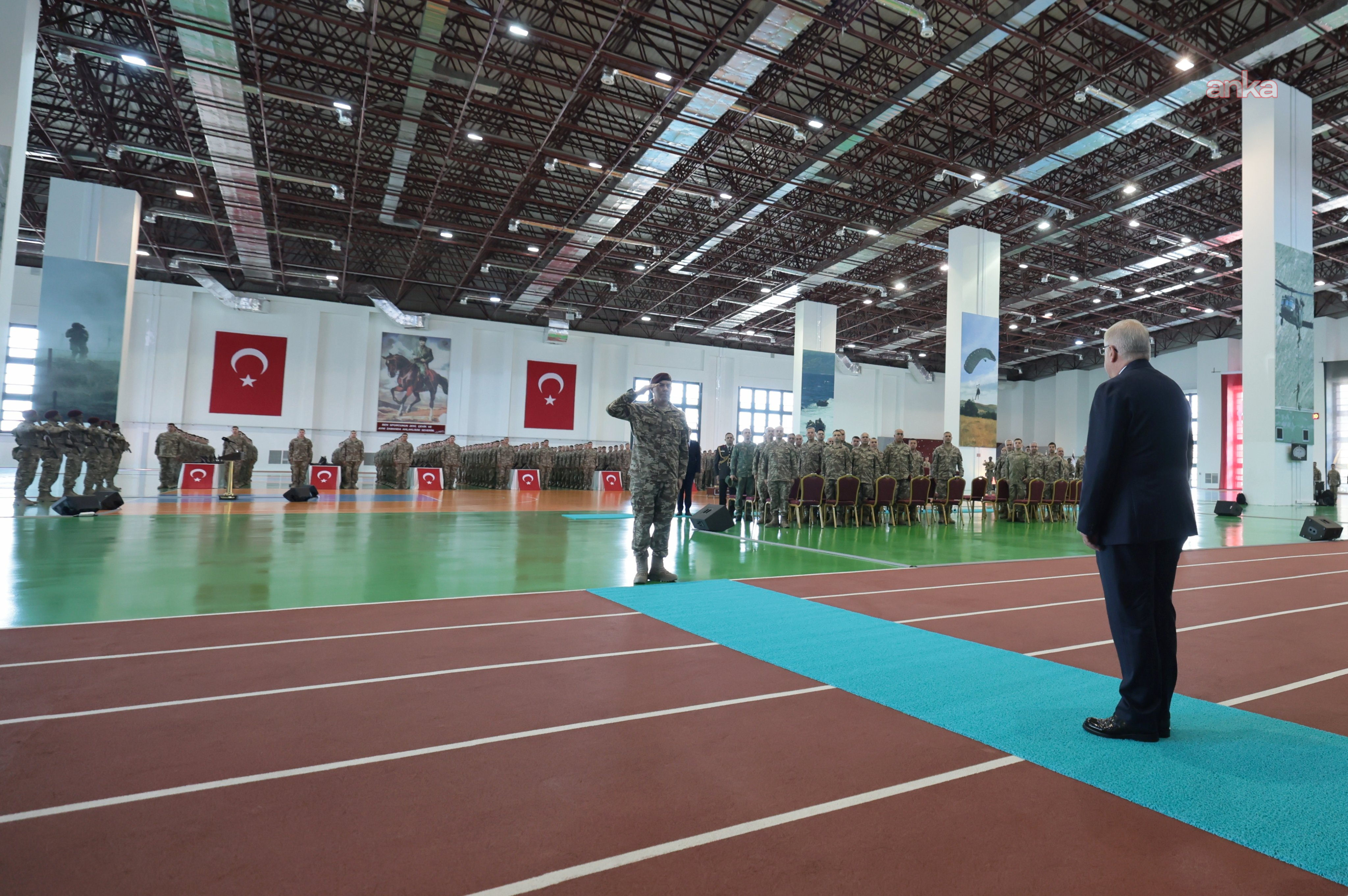 Bakan Güler, bordo berelilerin mezuniyet törenine katıldı