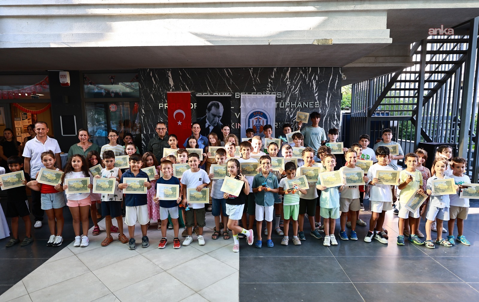 Efes Selçuklu çocuklar yaz okulunda teknolojinin dilini öğrendi