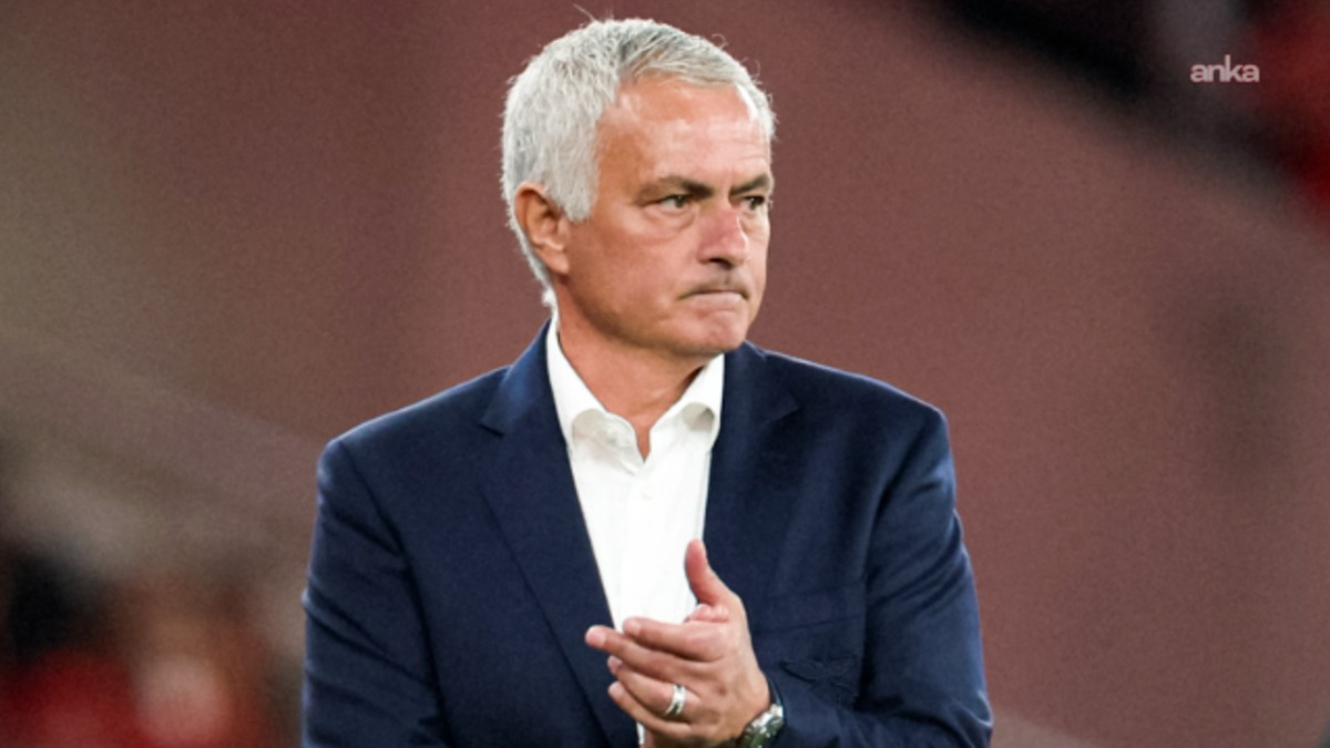 Real Madrid, Mourinho ile 3 yıllık sözleşme imzaladı