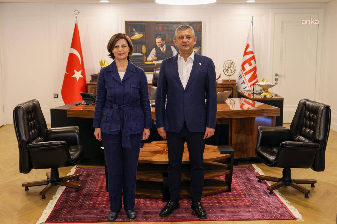 Eskişehir Büyükşehir Belediye Başkanı Ünlüce, Özgür Özel’i ziyaret etti