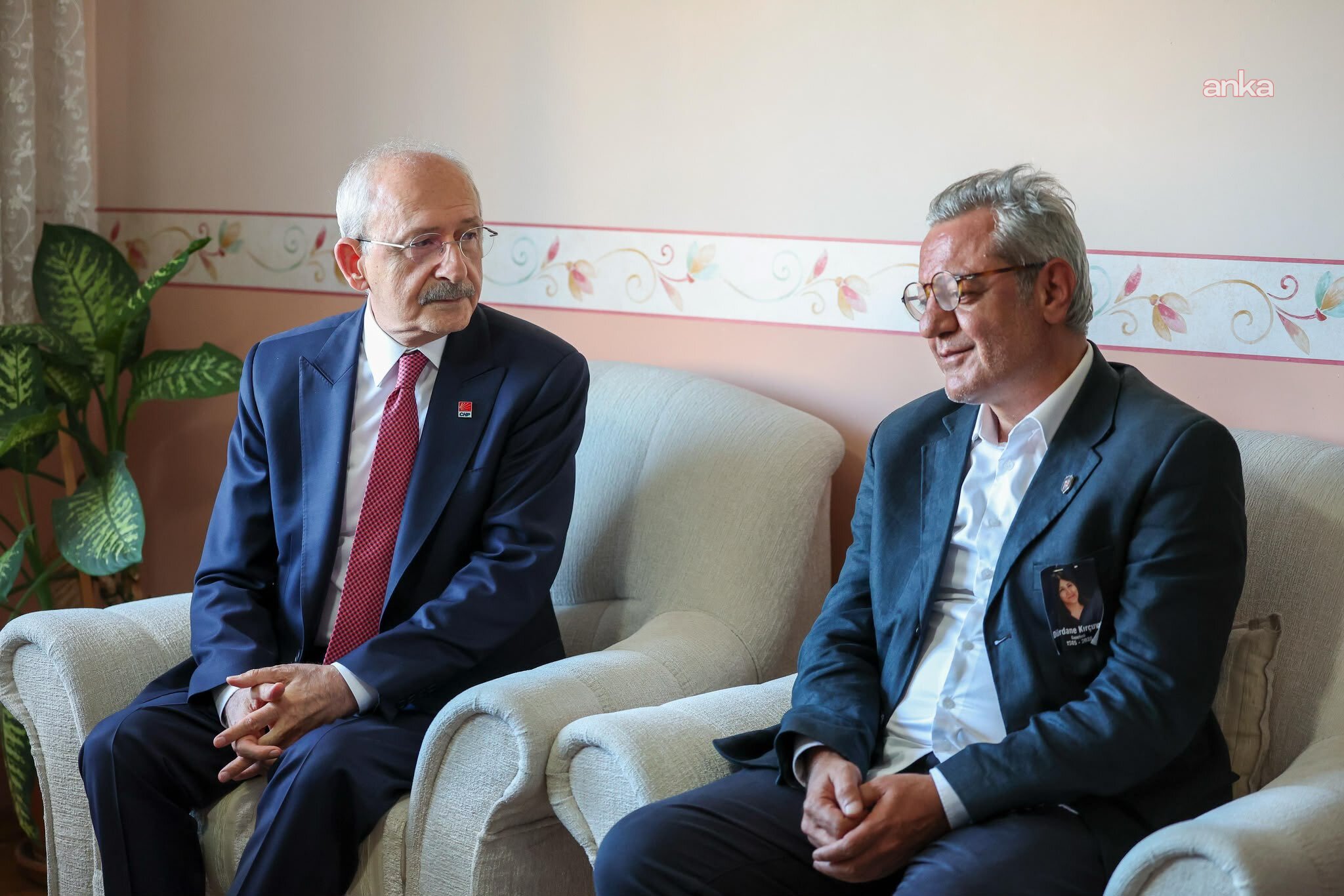 Kılıçdaroğlu'ndan gazeteci Dürdane Kırçuval'ın ailesine taziye ziyareti