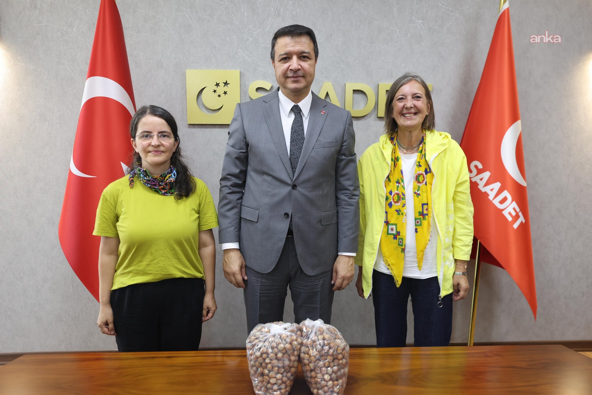 Ünye Çevre Platformu üyelerinden Saadet Partisi Genel Başkanı Mahmut Arıkan'a ziyaret