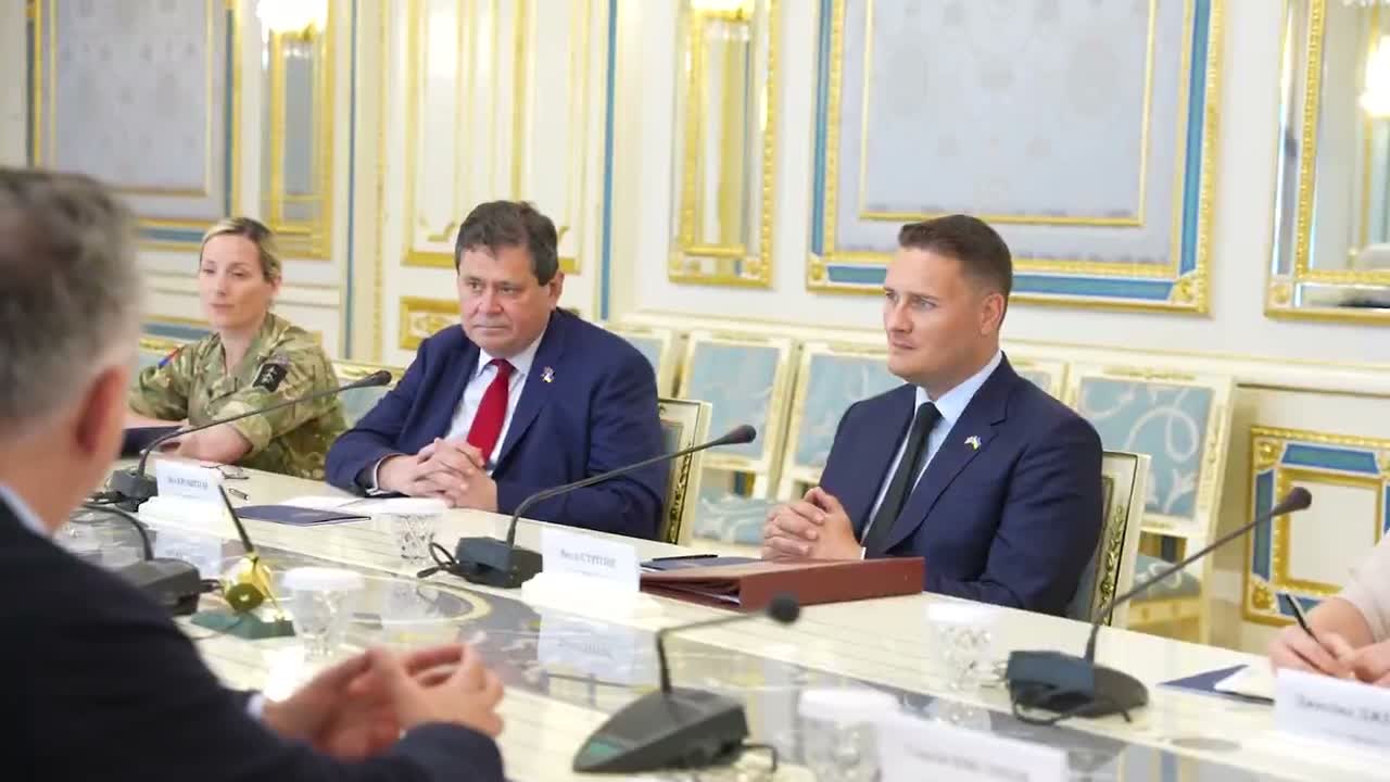 Zelenski, İngiliz Bakan Wes Streeting ile Kiev’de görüştü