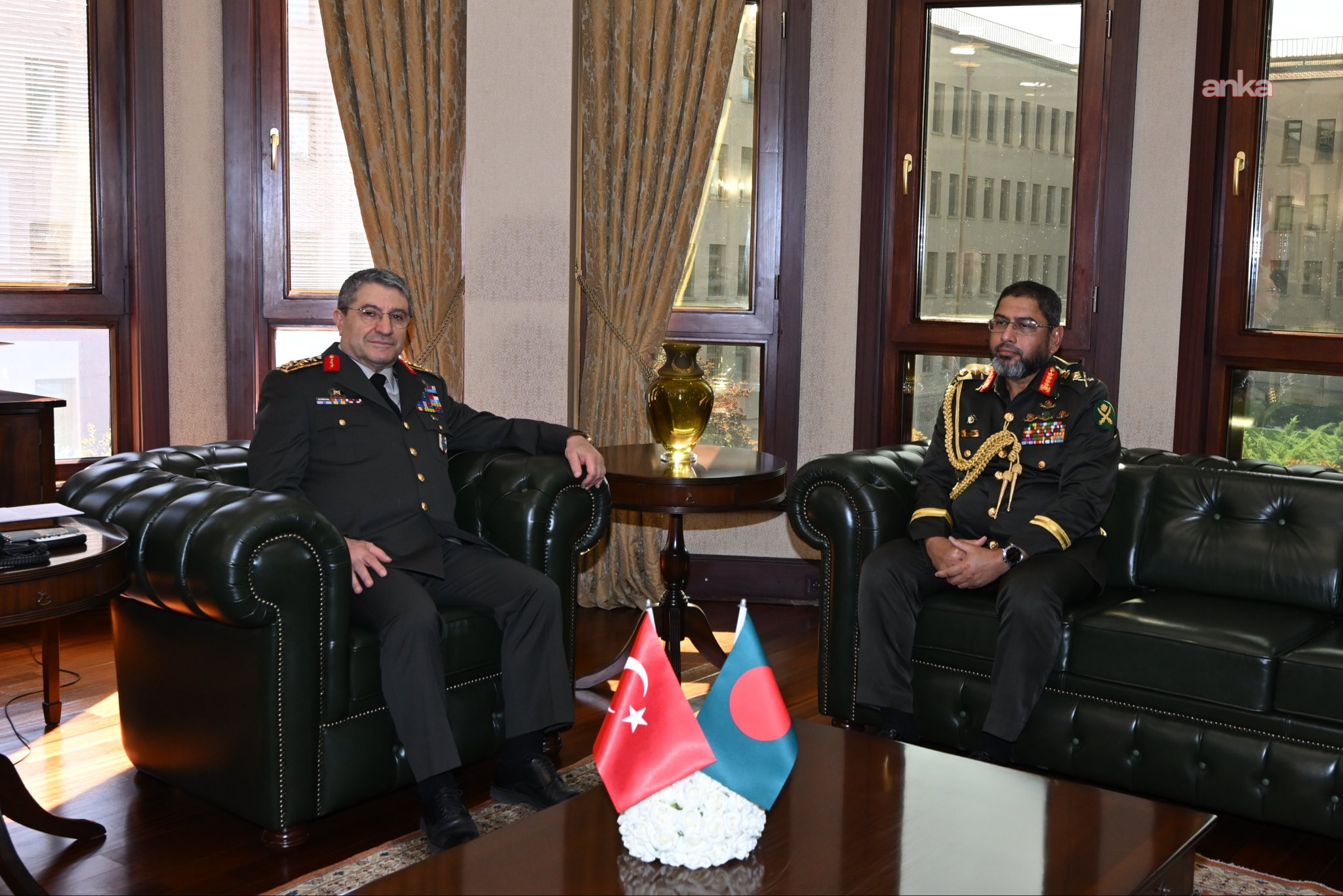 Genelkurmay Başkanı Orgeneral Bayraktaroğlu, Bangladeş Kara Kuvvetleri Komutanı'nı kabul etti