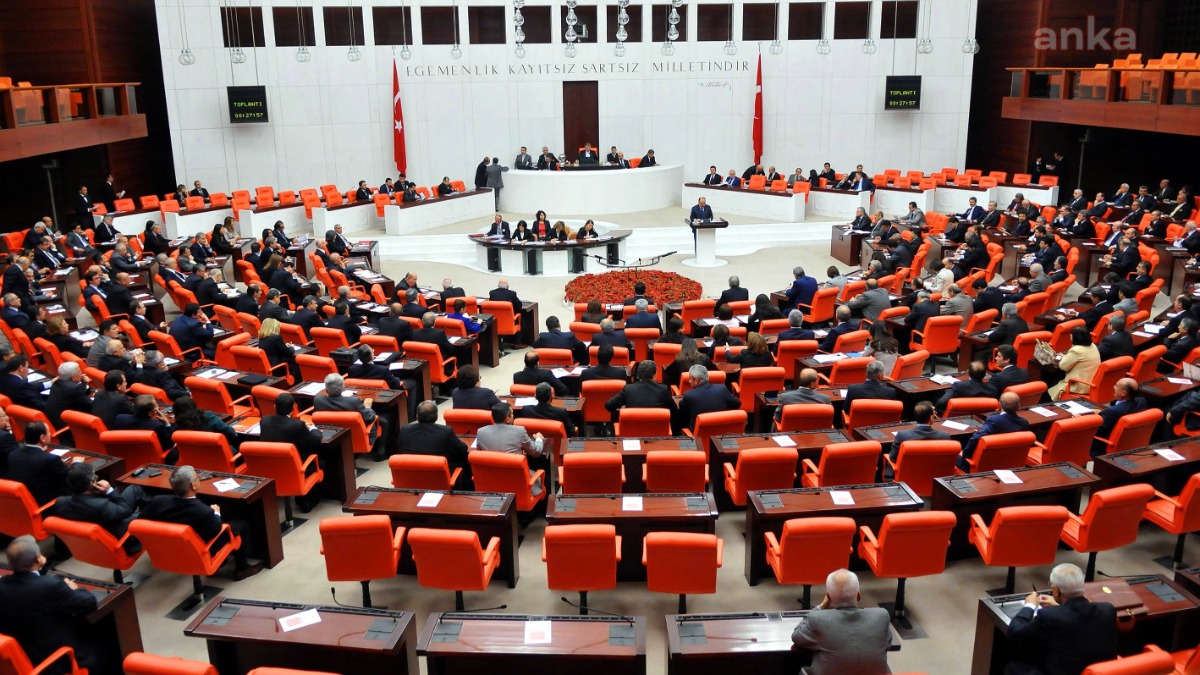 AK Parti yasa teklifini verdi... En düşük emekli aylığı 23 bin 552 lira olacak