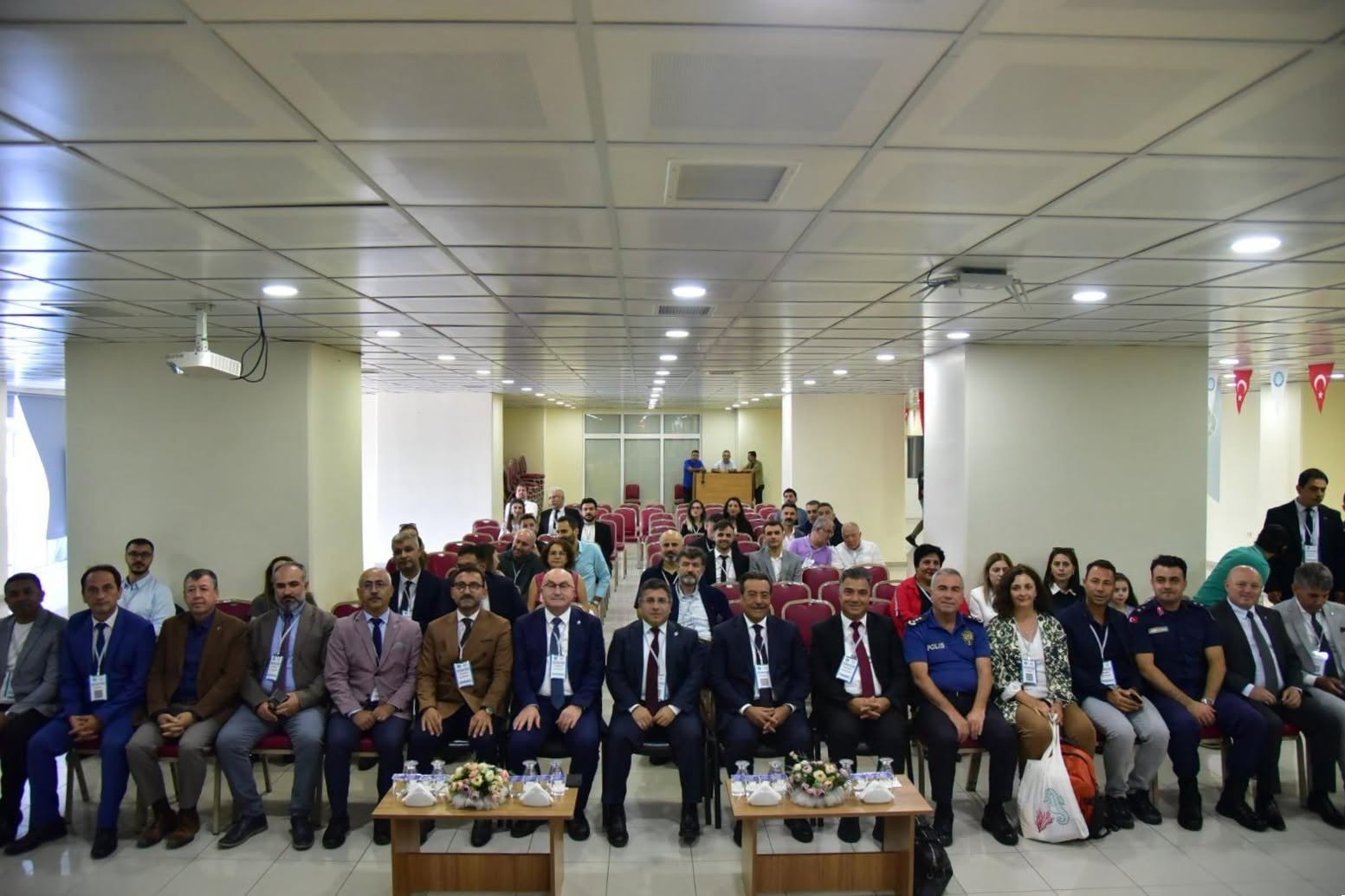 Burhaniye Uluslararası Bilim Kongresine ev sahipliği yaptı