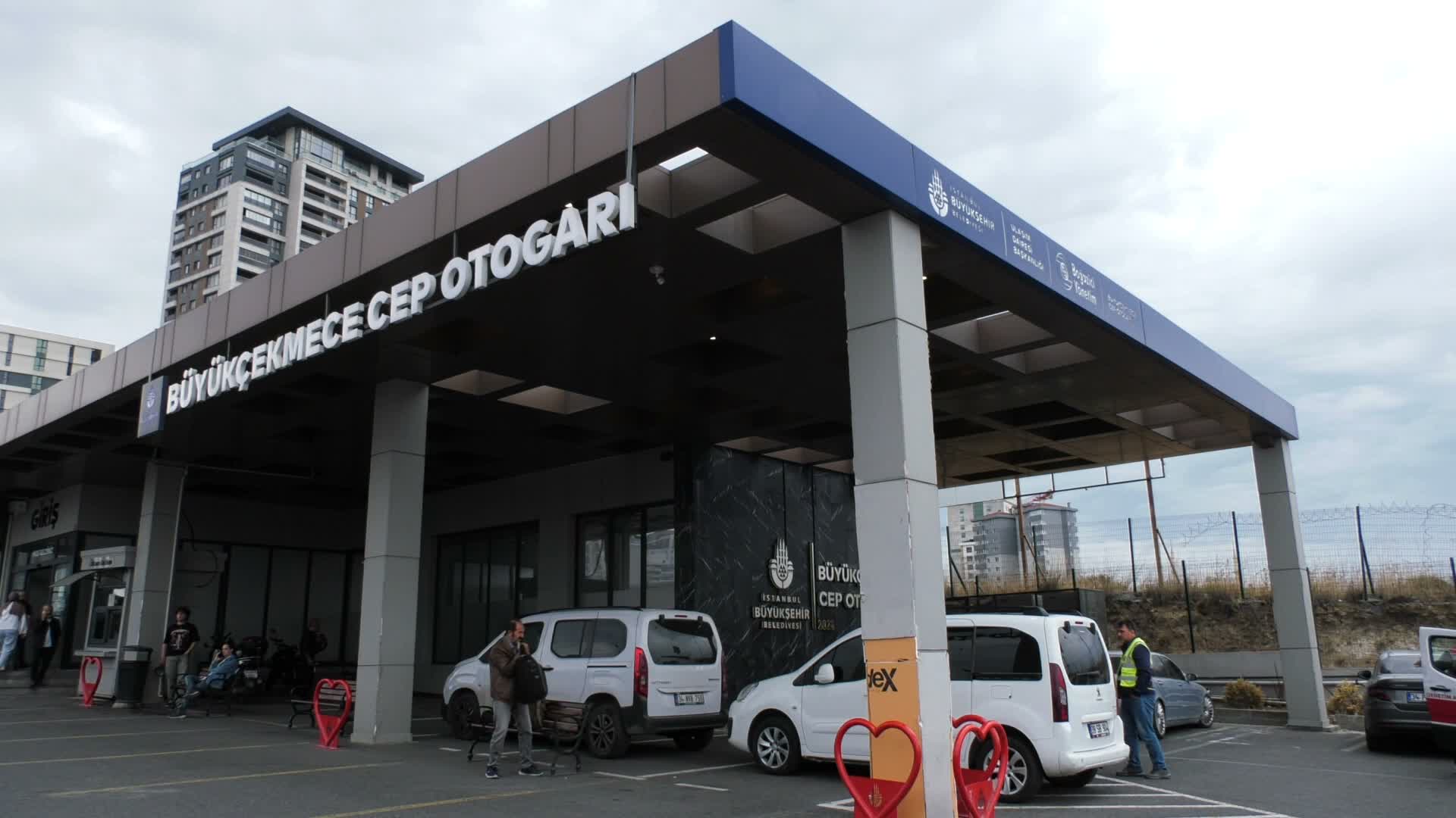 Büyükçekmece Cep Otagarı'na vatandaşlardan yoğun ilgi