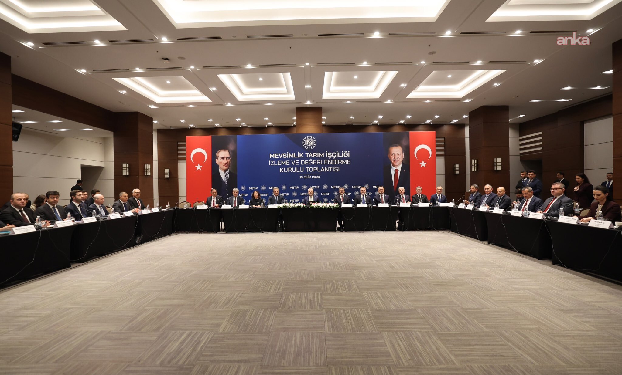 Bakan Işıkhan, Mevsimlik Tarım İşçiliği İzleme ve Değerlendirme Kurulu toplantısına başkanlık etti