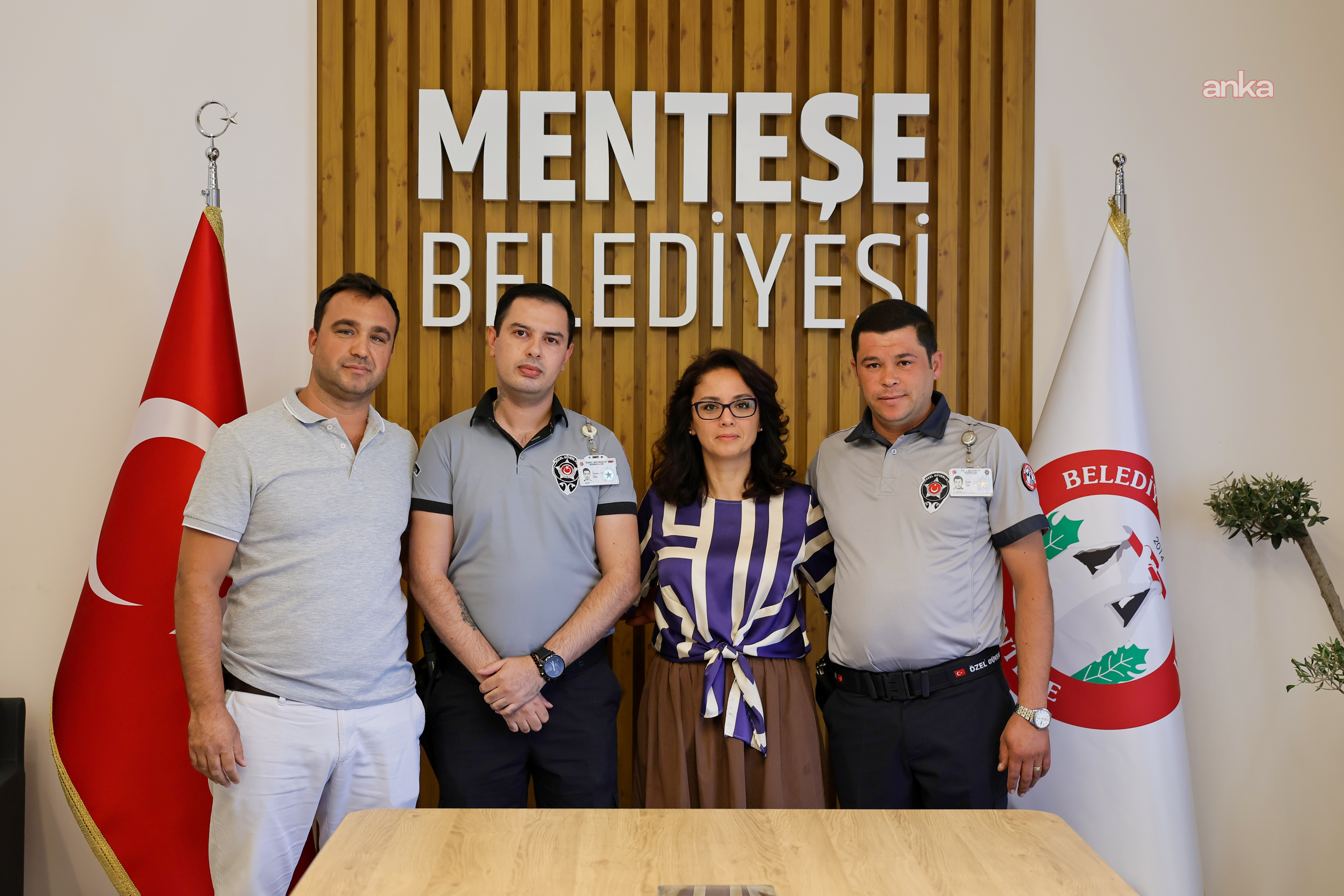Menteşe’de bayrak saldırısının şüphelisi belediye güvenliğinin dikkatiyle yakalandı