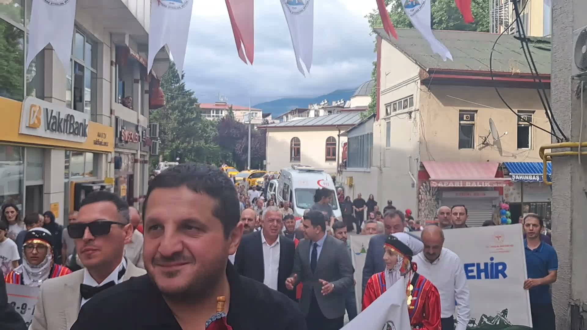 45. Kafkasör Festivali kortej yürüyüşüyle başladı