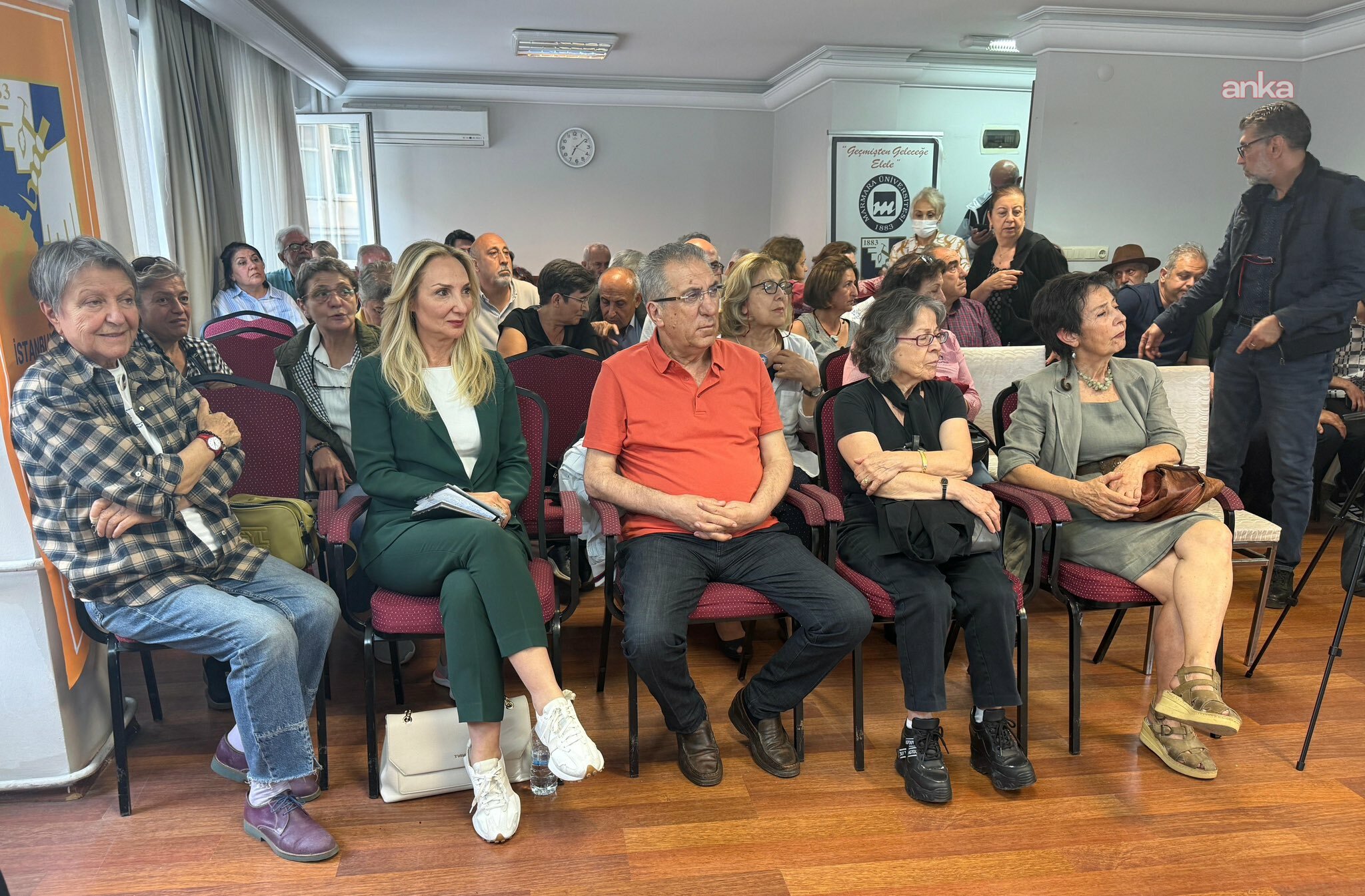 Aylin Nazlıaka, CHP'nin geleceğinin tartışıldığı buluşmaya katıldı
