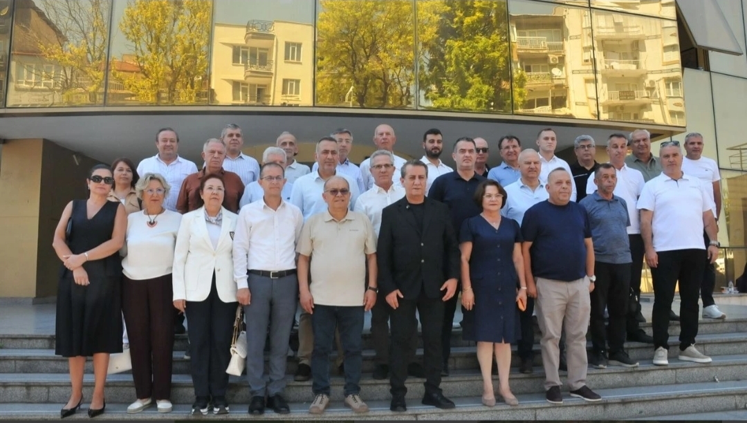 Aydın'da 10 Belediye Başkanı CHP'den istifa ederek YENİ Parti'ye geçti