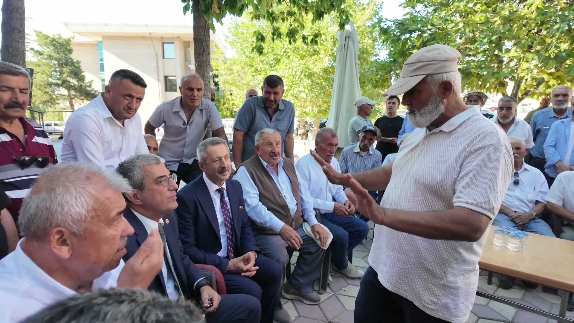 AK Partili seçmen YENİ Partili Günaydın'a dert yandı: 20 bin lirayla bir insan geçinebilir mi