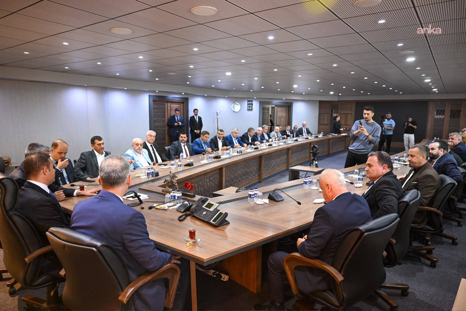BESOB heyetinden Balıkesir Büyükşehir Belediye Başkanı Akın'a ziyaret