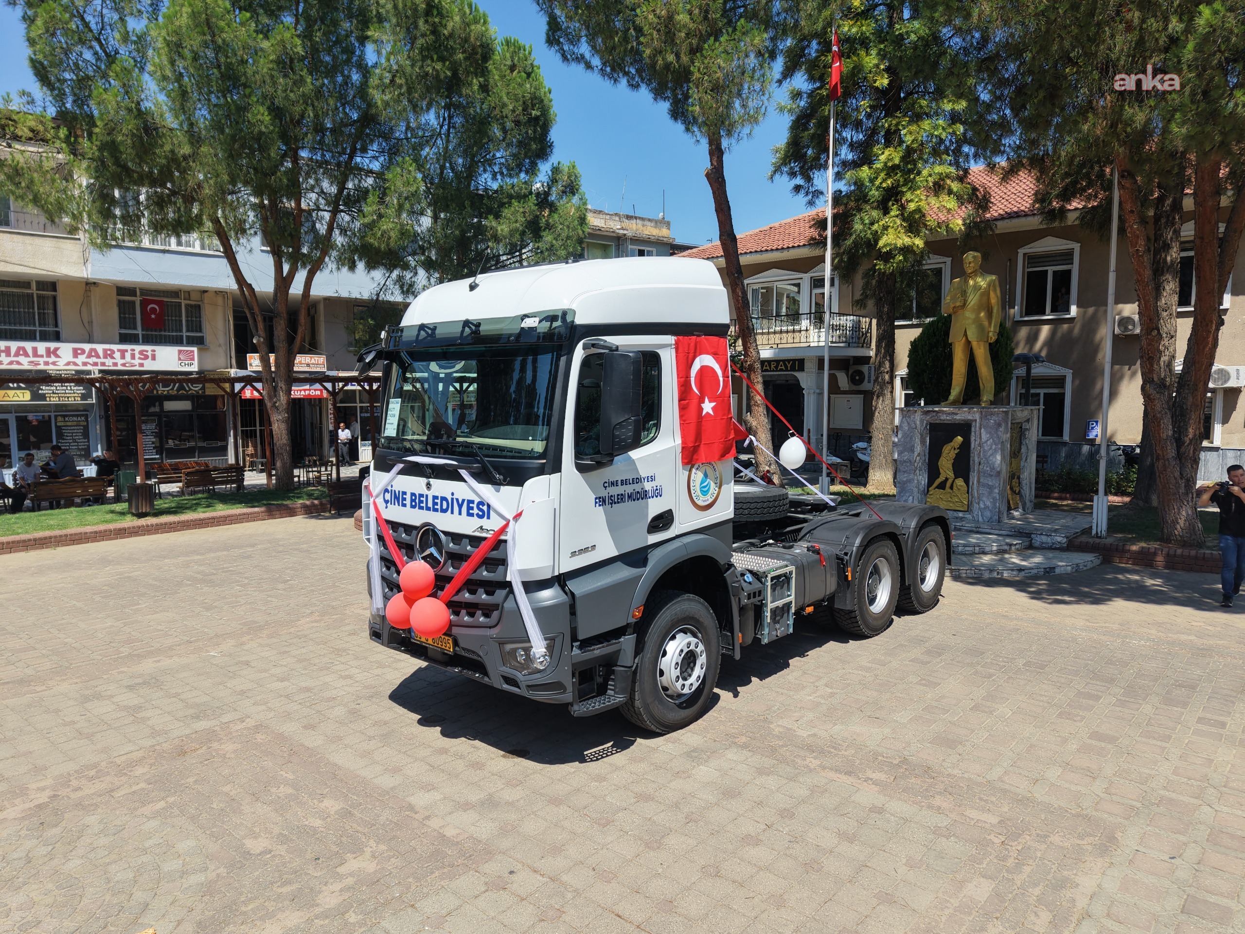 Çine Belediyesi, araç filosunu yeni TIR ile güçlendirdi