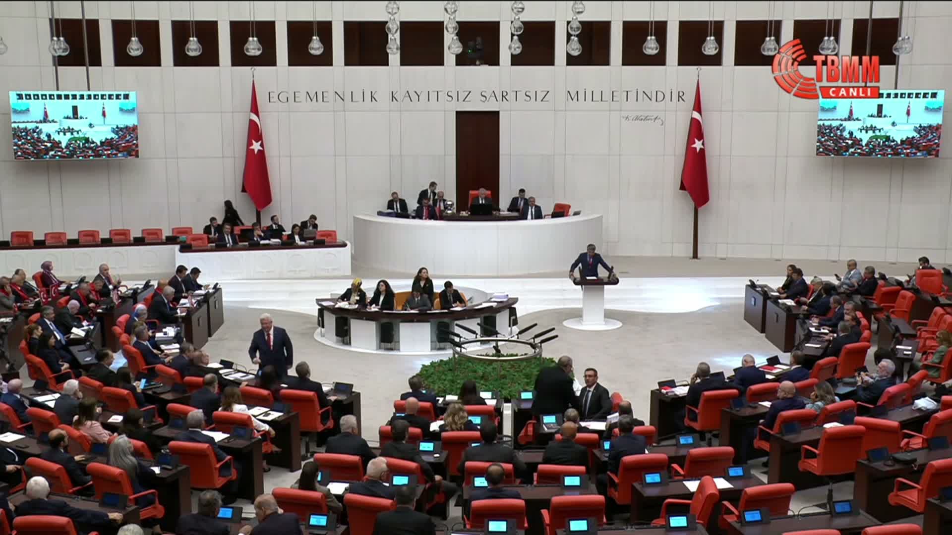 “Çerçeve Yasa” teklifi TBMM Genel Kurulu’nda… Mehmet Emin Ekmen: "Türkiye'nin demokrat, çoğulcu, özgürlükçü bir hukuk devleti olacağına dair inanç güçlendirilemedi"