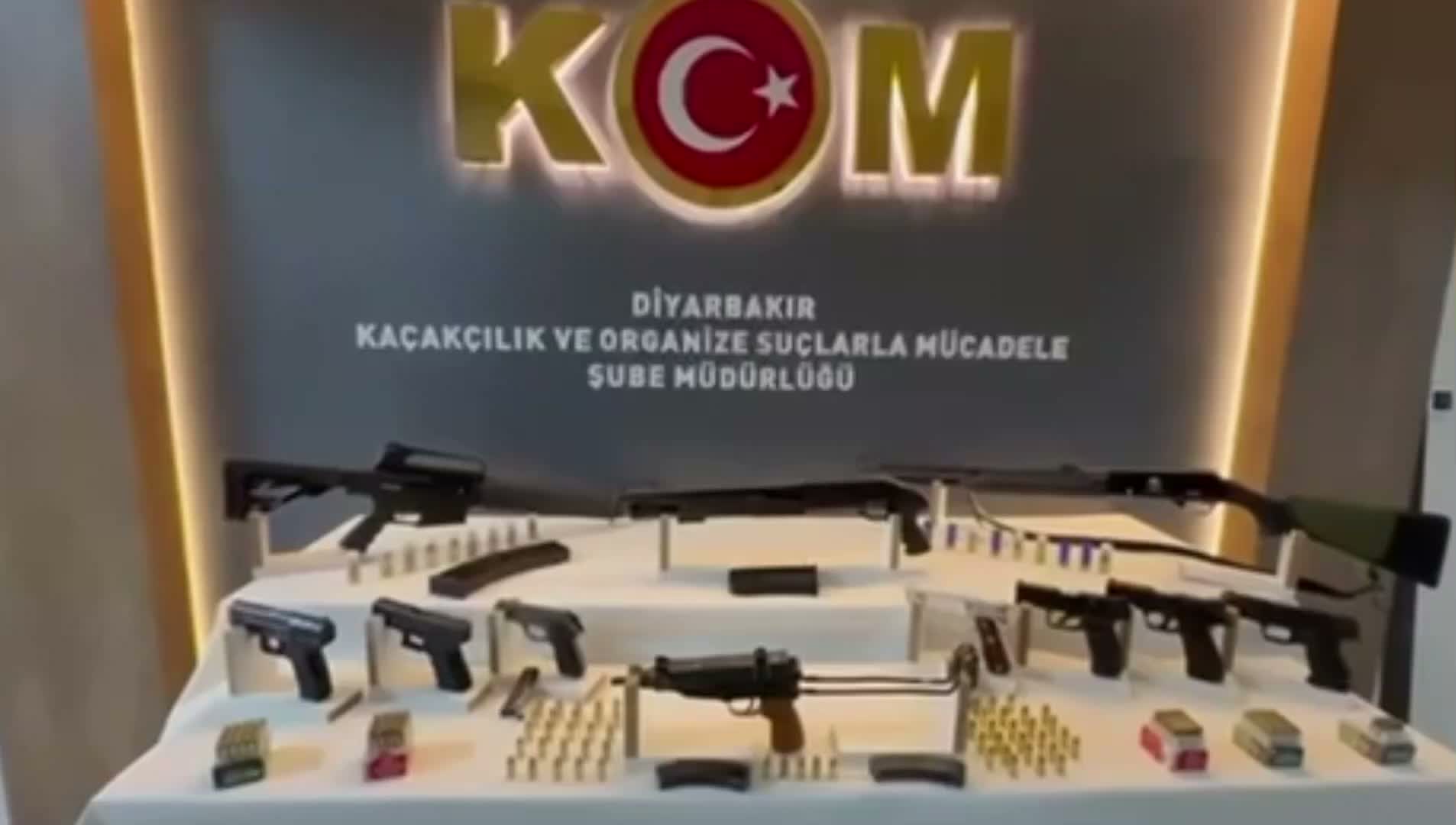 Diyarbakır’da silah kaçakçılarına yönelik operasyonda 13 şüpheli yakalandı