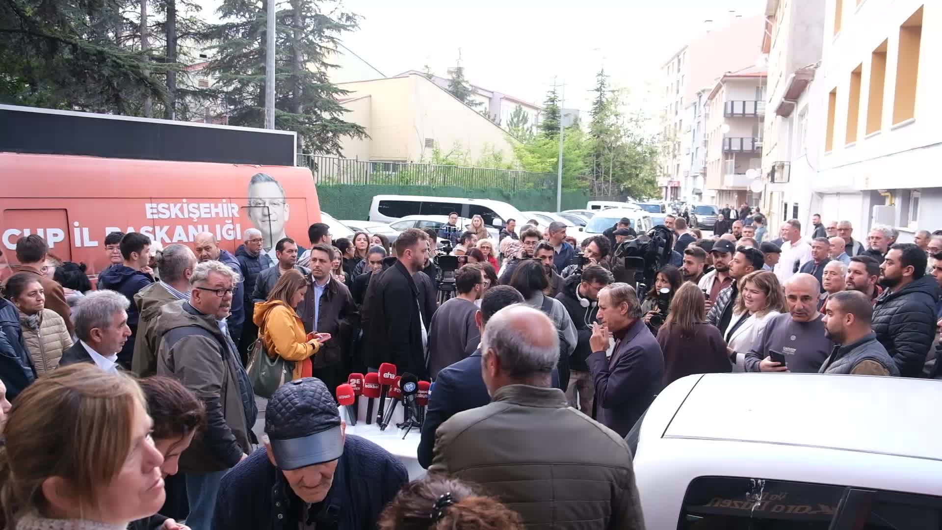 CHP Kurultayı'na iptal kararı... CHP Eskişehir İl Başkanı Yalaz: "Bu karar tarihe kara leke olarak geçecek bir utançtır"