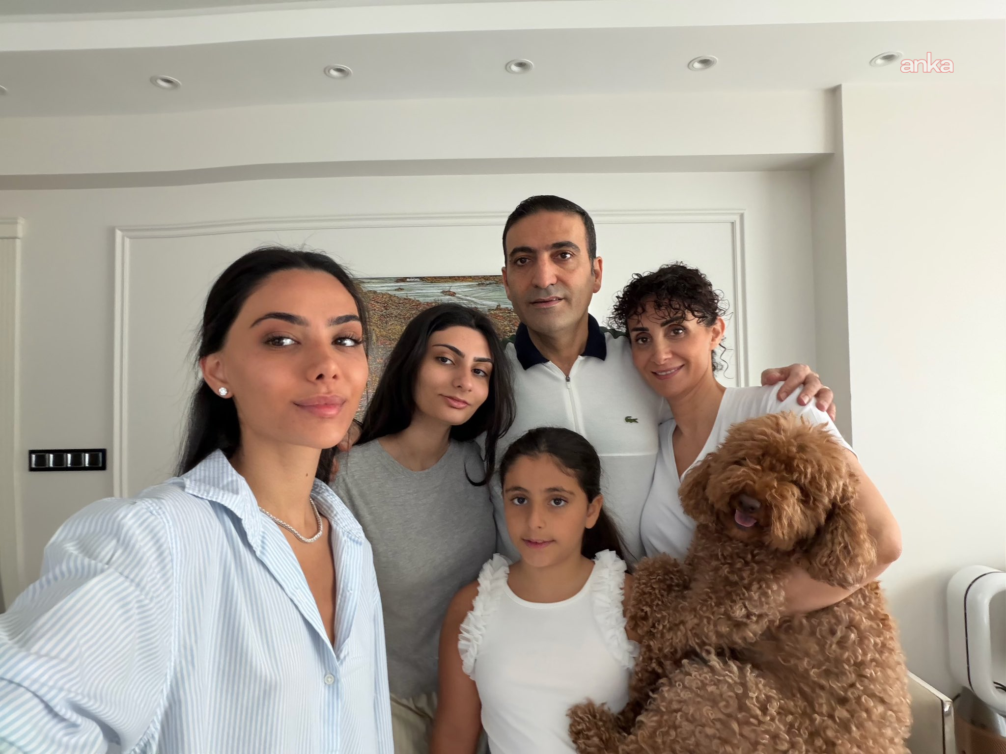 İnan Güney, tahliyesinin ardından ailesiyle fotoğrafını paylaştı: “11 ay sonra biz”