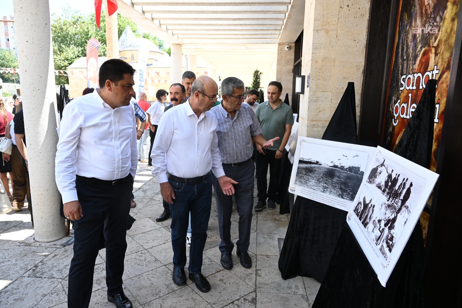 Kırşehir'de Zafer Haftası "Zaferlerin İzinden" fotoğraf sergisiyle başladı