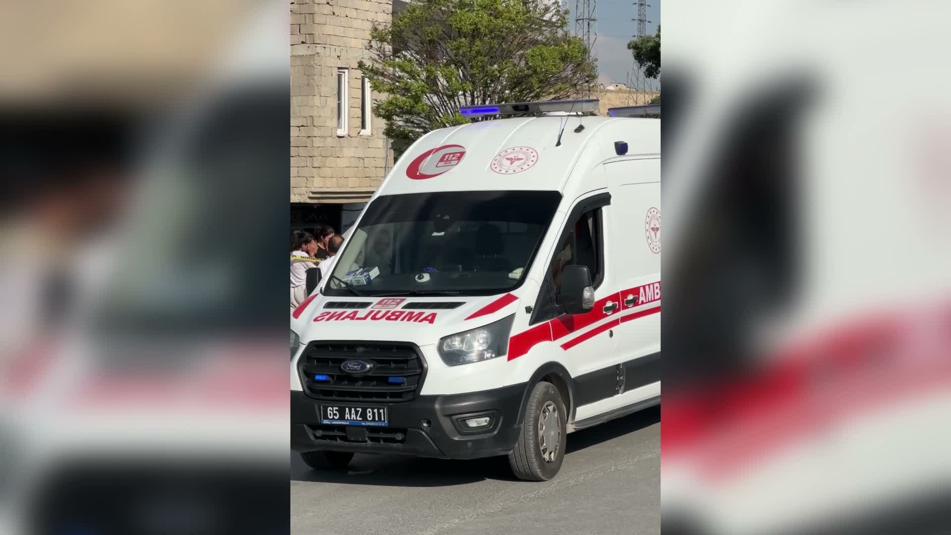 Van-Hakkari kara yolundaki trafik kazasında 2 kuzen yaşamını yitirdi