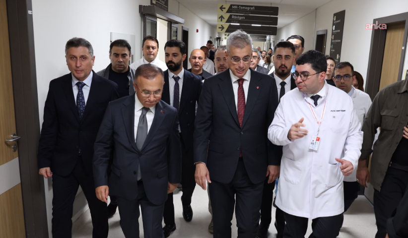 Sağlık Bakanı Memişoğlu, Melih Meriç'i hastanede ziyaret etti