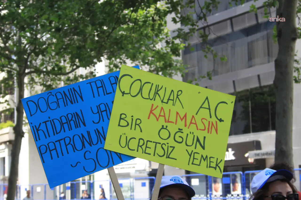 Eğitim-İş: "Beslenme çantası krizi büyüyor, bir öğün ücretsiz yemek haktır"