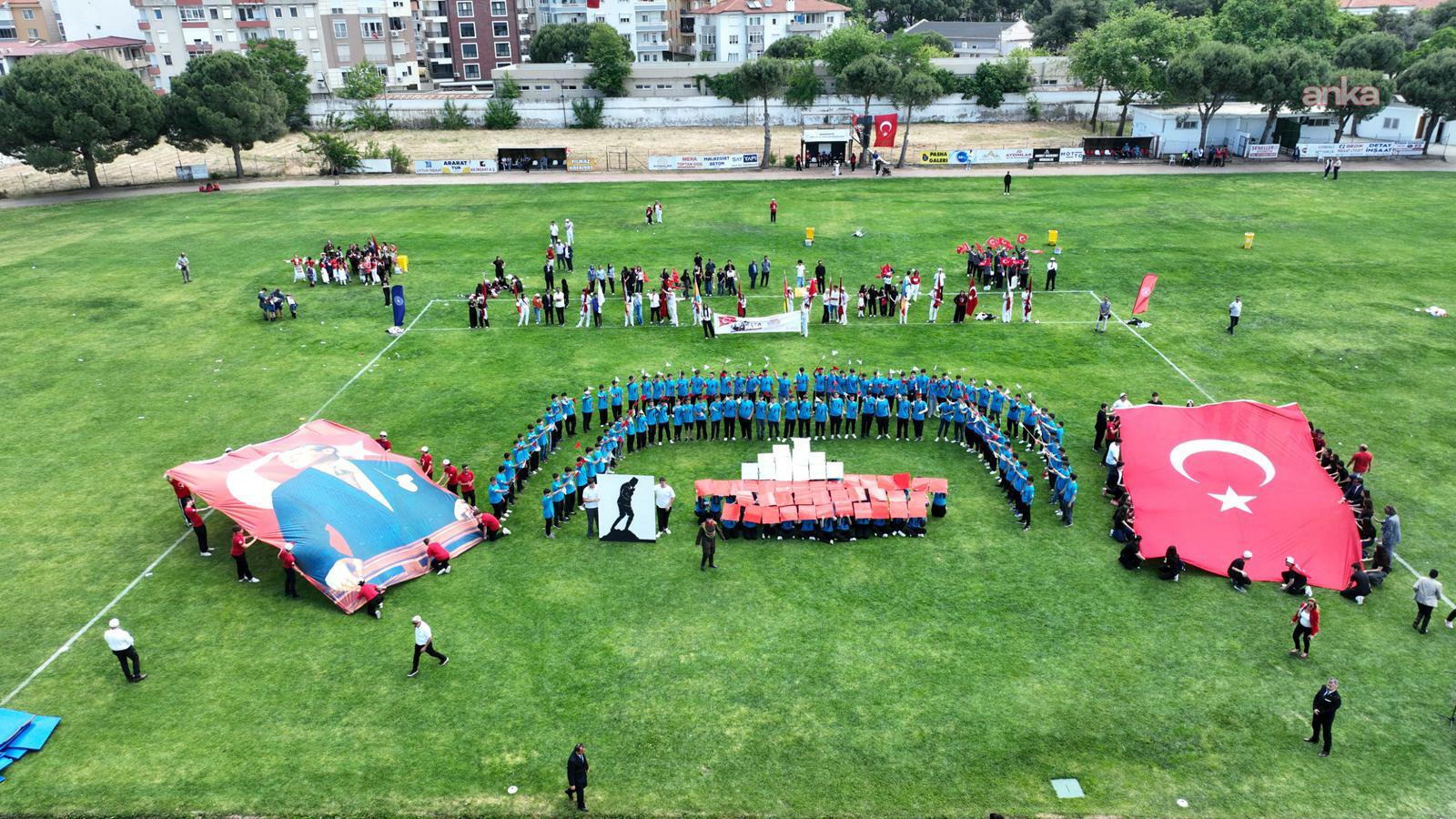 Burhaniye'de 19 Mayıs coşkusu