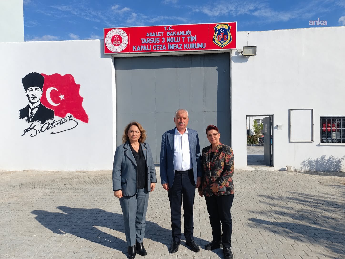 Müzeyyen Şevkin'den, Tarsus Cezaevi'nde tutuklu belediye başkanlarına ziyaret