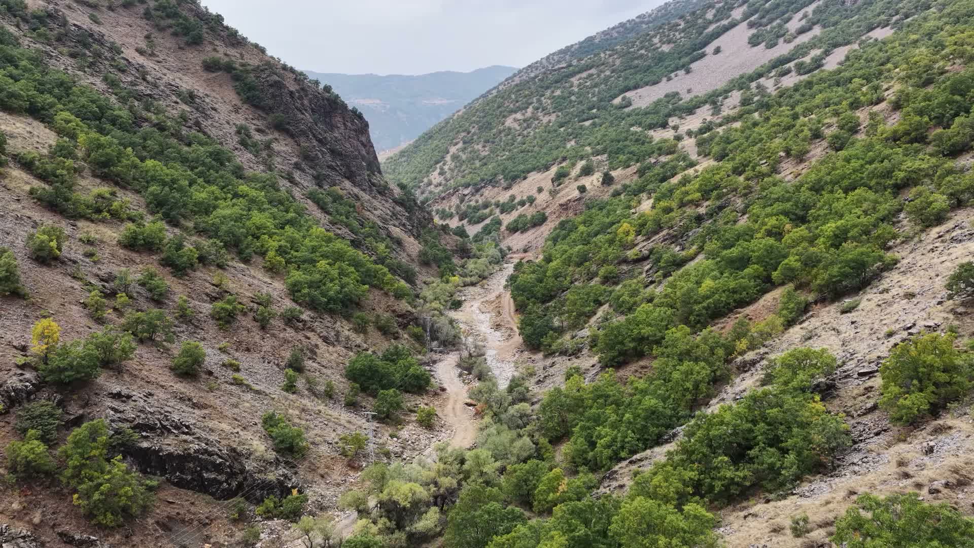 Tunceli’deki Dere Ali Mezrası ilk kez elektriğe kavuştu