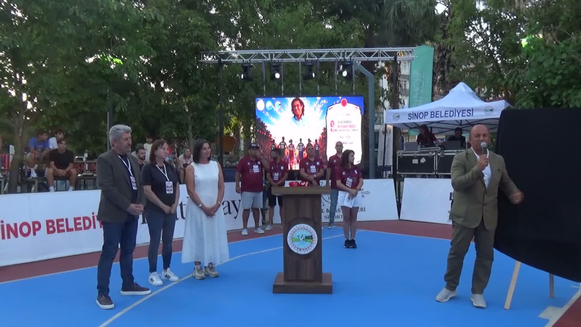 Genç Sporcu Efsane Demir'den, Berkay Akbaş ailesine duygulandıran hediye