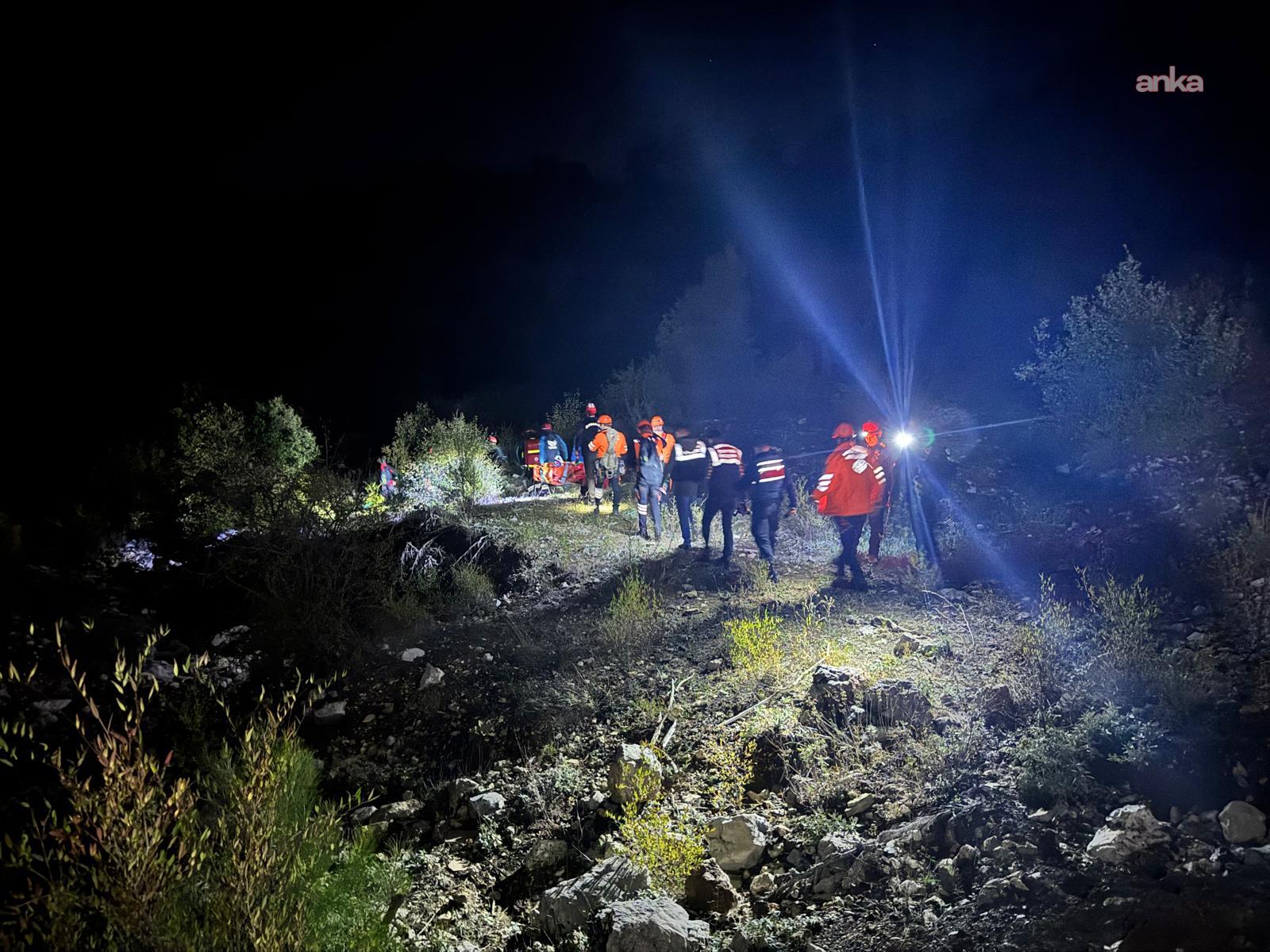 Isparta Yazılı Kanyon’da kaybolan İHH İnsani Yardım Vakfı gönüllüsü bir gruptan 1 kişi hayatını kaybetti, mahsur kalan 13 kişiyi kurtarma çalışması sürüyor
