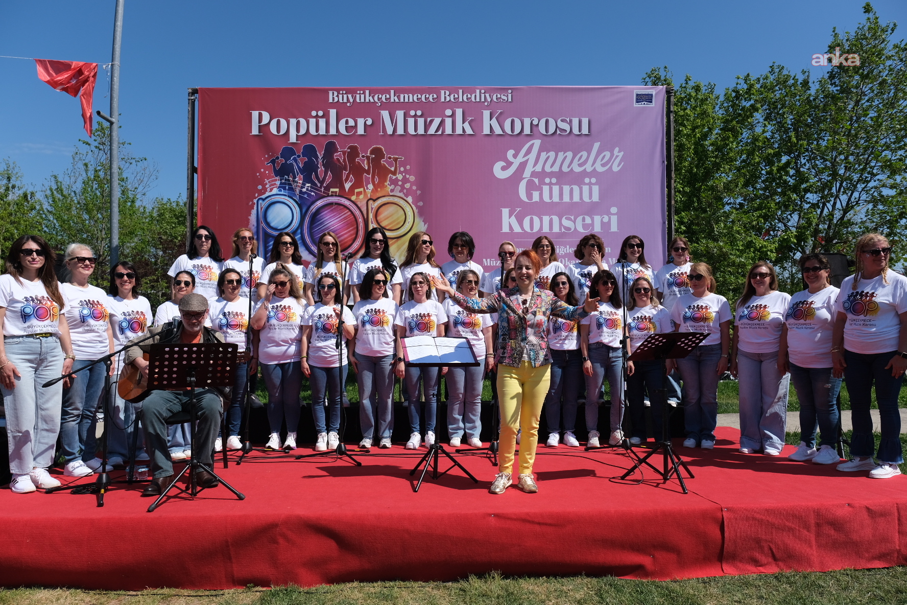 Büyükçekmece’de "Anneler Günü Konseri" renkli görüntülere sahne oldu