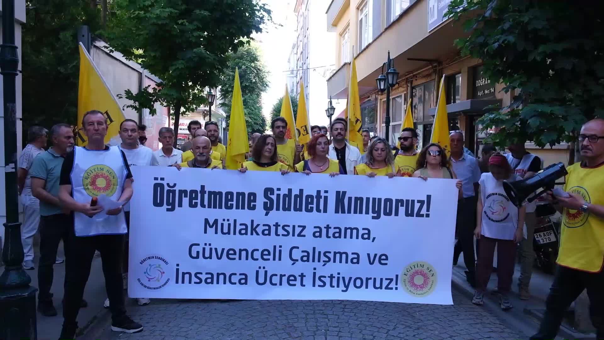 Eskişehir’deki eğitimcilerden Ankara’daki meslektaşlarına destek mesajı: “Adaletsizliğe karşı mücadele etmek suç değildir”