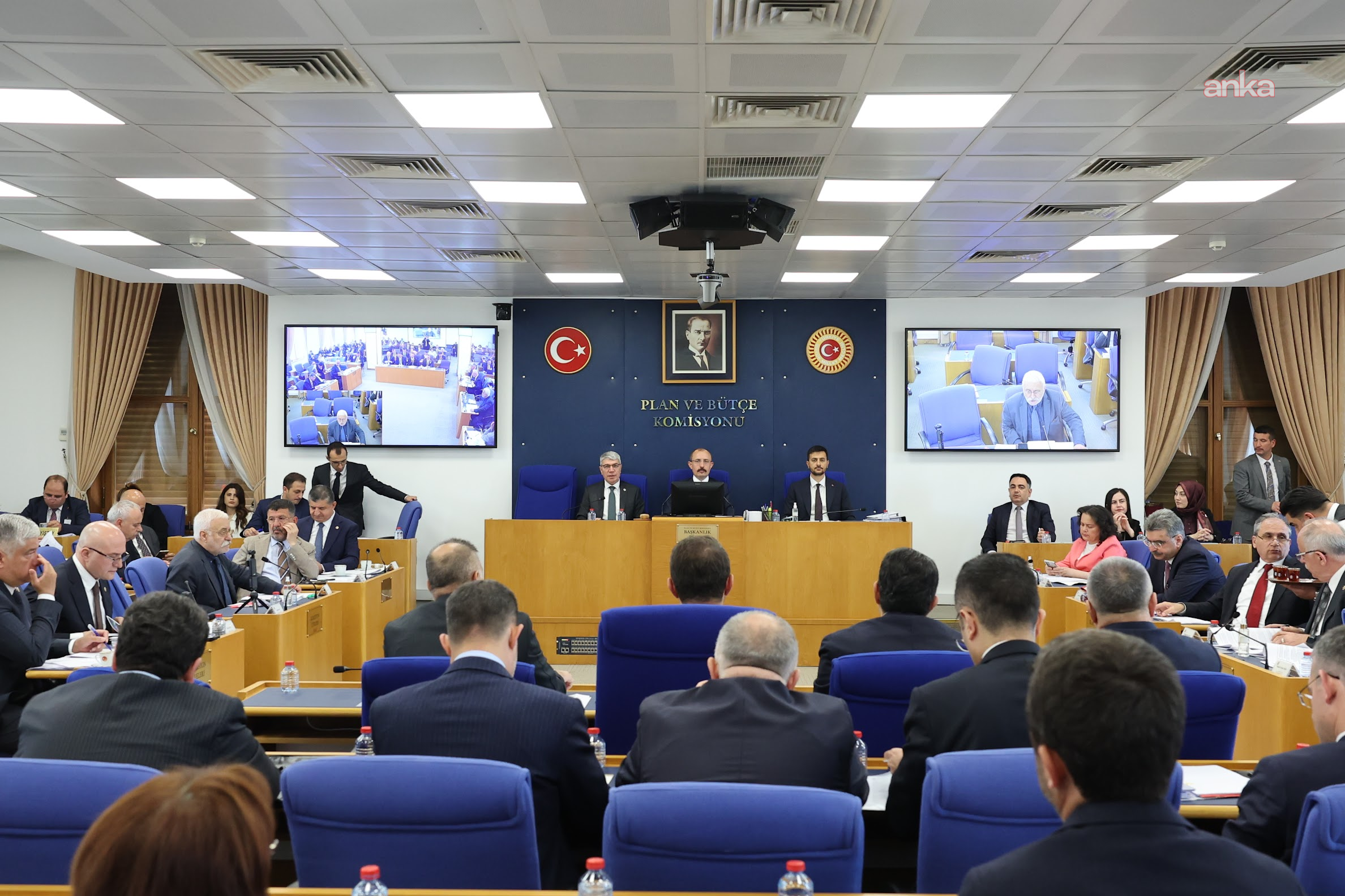 Emniyet, vergi ve basına yönelik düzenlemeleri içeren kanun teklifi Plan ve Bütçe Komisyonu'ndan geçti