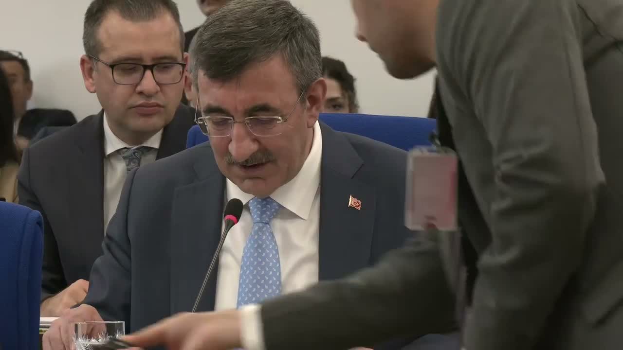 TBMM Plan ve Bütçe Komisyonu... Cevdet Yılmaz: "2027 yılında bütçe açığı 3 trilyon 868 milyar lira olarak öngörülüyor"