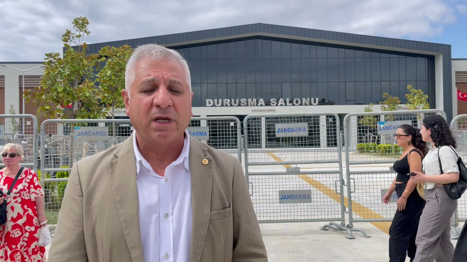İBB Davası'nın ikinci celsesi... Seyit Aslan: "Hukuksuzluk bu büyük duruşma salonlarında sürüyor"