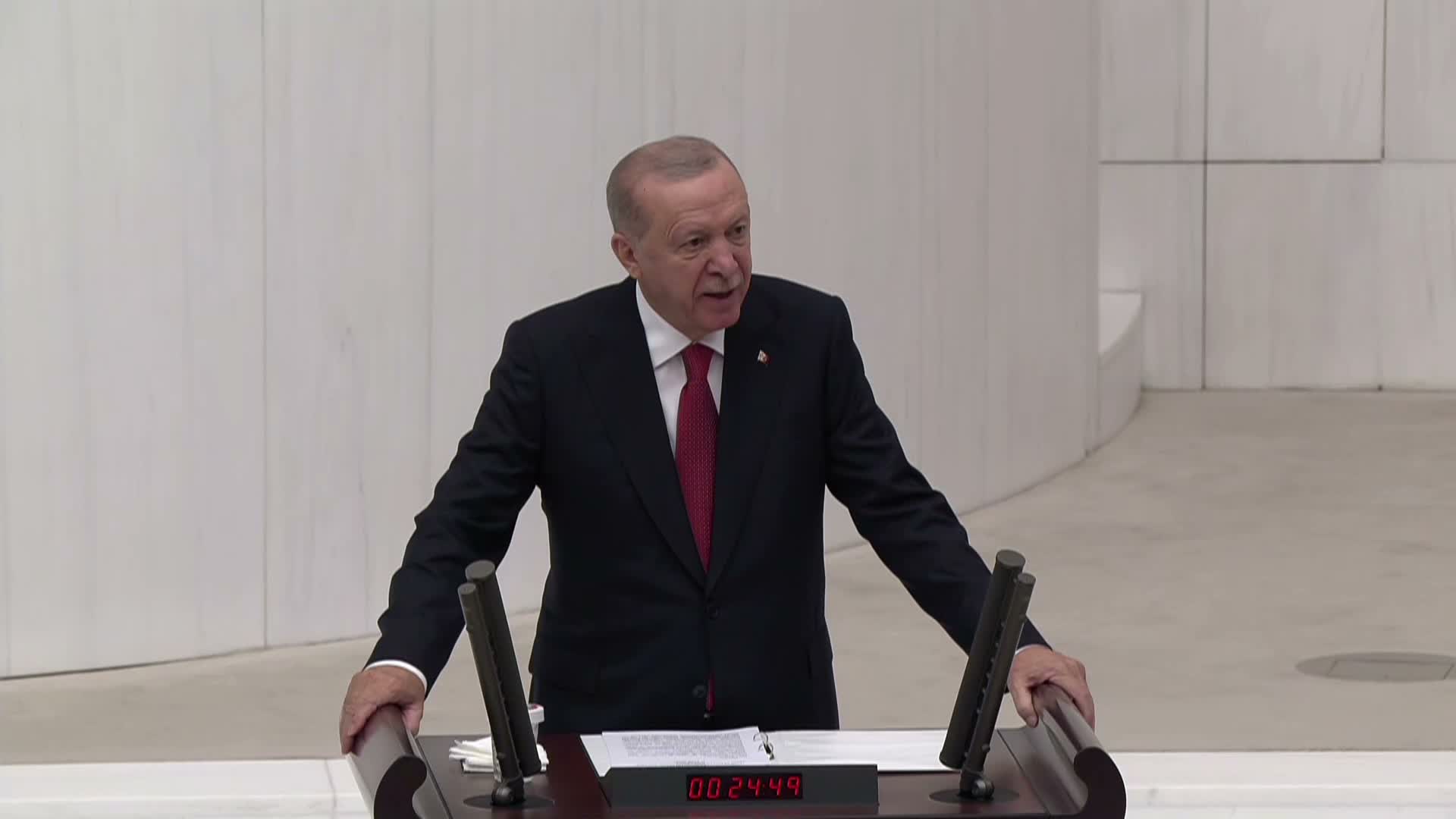 TBMM'de yeni yasama yılı açılış töreni... Cumhurbaşkanı Erdoğan: "Yeni ve sivil bir anayasa için kolları sıvamak herkes için gerçek bir samimiyet sınavıdır"