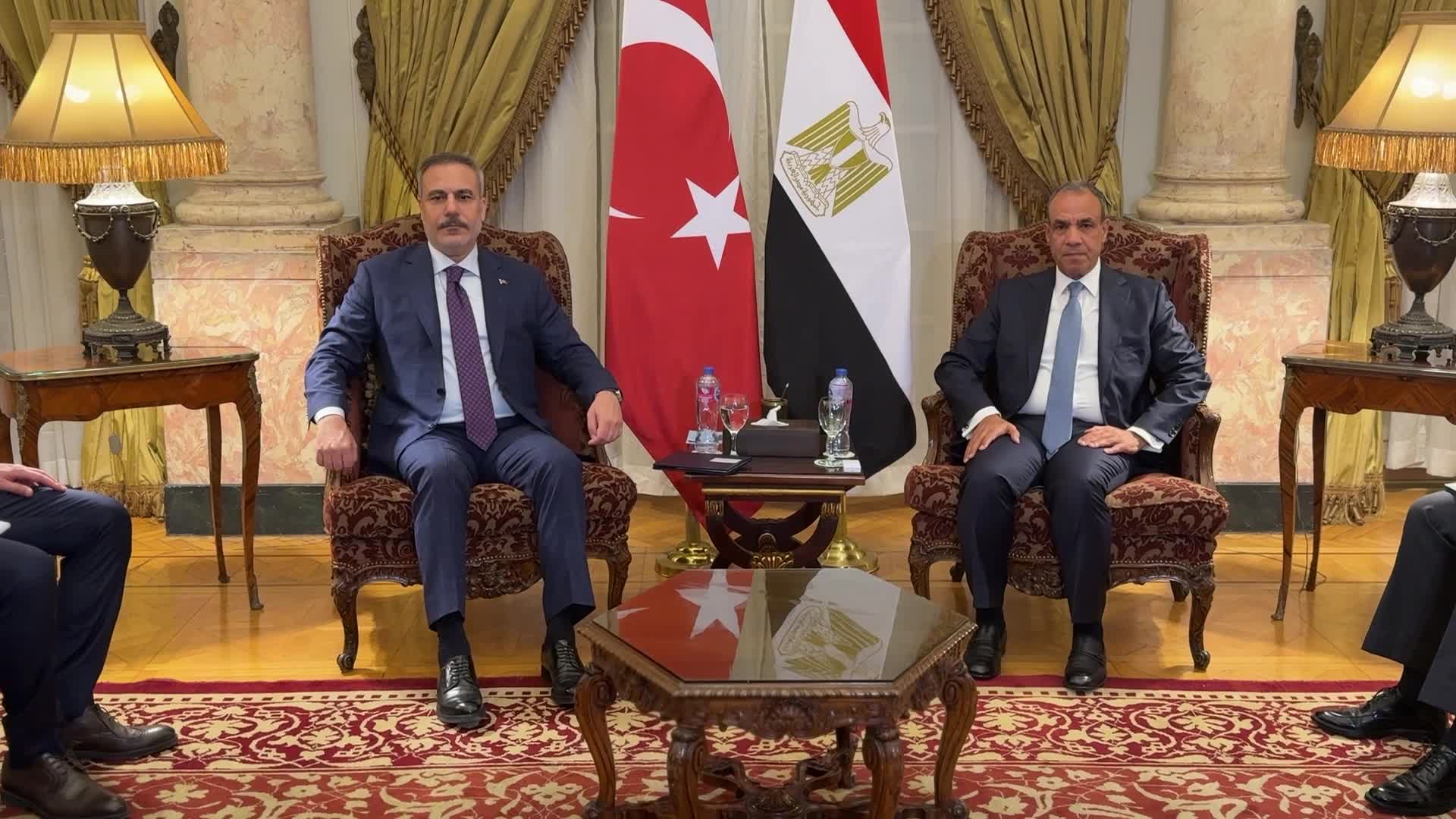 Dışişleri Bakanı Fidan ile Mısır Dışişleri Bakanı Abdulati, Kahire'de görüştü